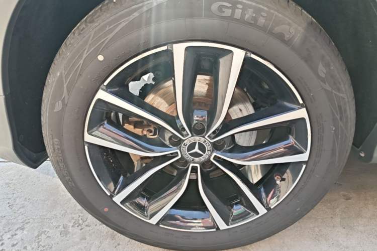 Used Mercedes-Benz GLC 2021 GLC 260 L 4MATIC Luxury Model Right Rear Wheel Hub