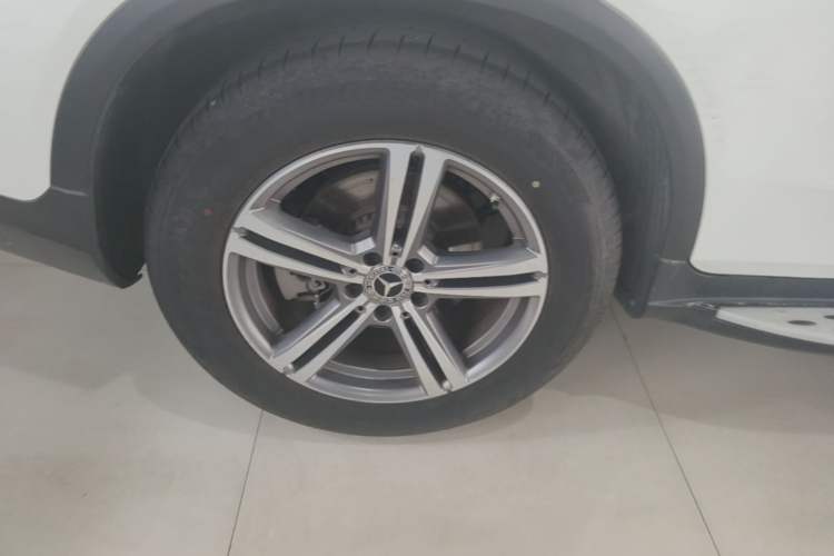 Used Mercedes-Benz GLC 2021 GLC 260 L 4MATIC Dynamic Edition Right Rear Wheel Hub