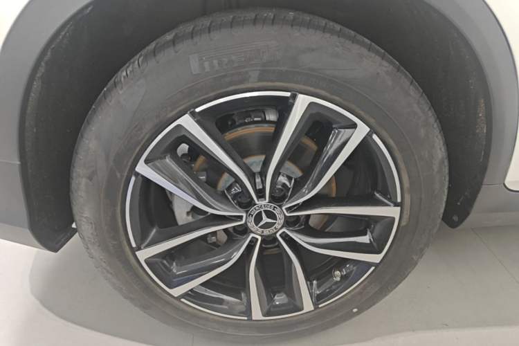 Used Mercedes-Benz GLC 2021 GLC 260 L 4MATIC Luxury Model Right Rear Wheel Hub