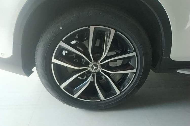 Used Mercedes-Benz GLC 2021 GLC 300 L 4MATIC Dynamic Model Right Rear Wheel Hub
