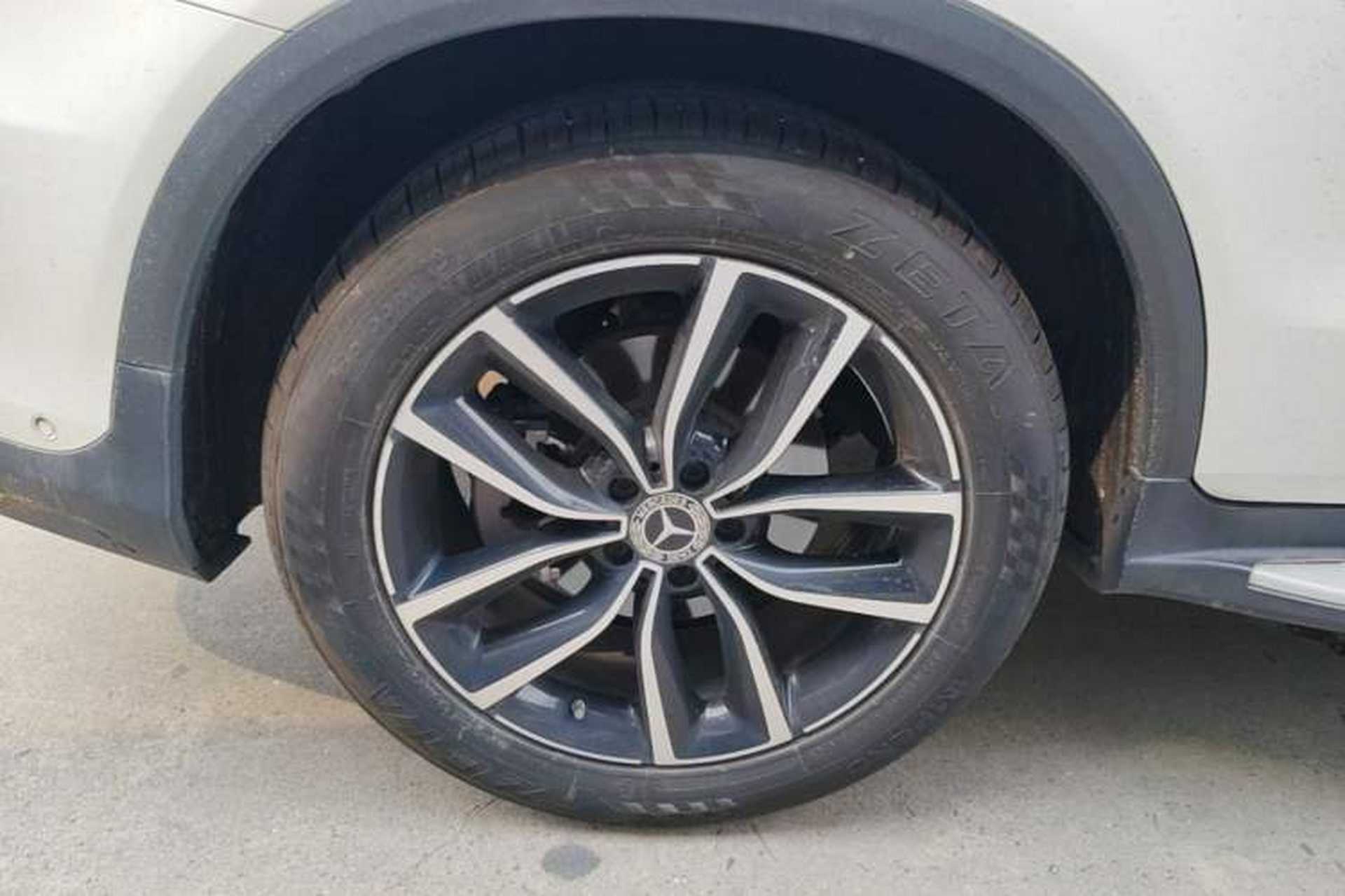 Used Mercedes-Benz GLC 2021 GLC 260 L 4MATIC Luxury Model Right Rear Wheel Hub