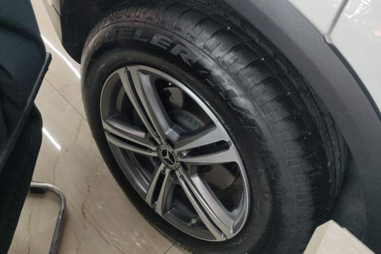 Used Mercedes-Benz GLC 2021 GLC 260 L 4MATIC Dynamic Edition Right Rear Wheel Hub