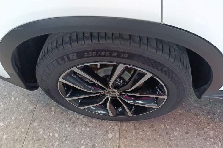 Used Mercedes-Benz GLC 2021 GLC 260 L 4MATIC Luxury Model Right Rear Wheel Hub