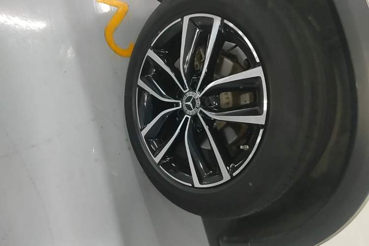 Used Mercedes-Benz GLC 2021 GLC 260 L 4MATIC Luxury Model Right Rear Wheel Hub