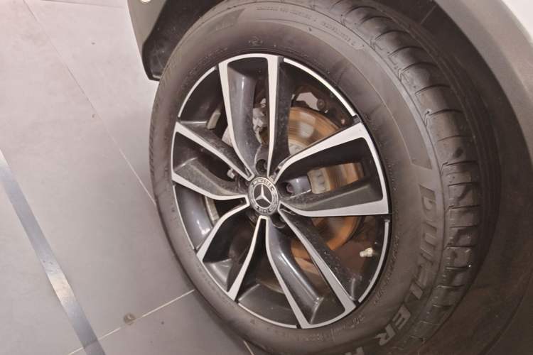 Used Mercedes-Benz GLC 2021 GLC 260 L 4MATIC Luxury Model Right Rear Wheel Hub