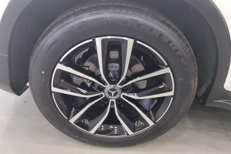 Used Mercedes-Benz GLC 2021 GLC 300 L 4MATIC Dynamic Model Right Rear Wheel Hub