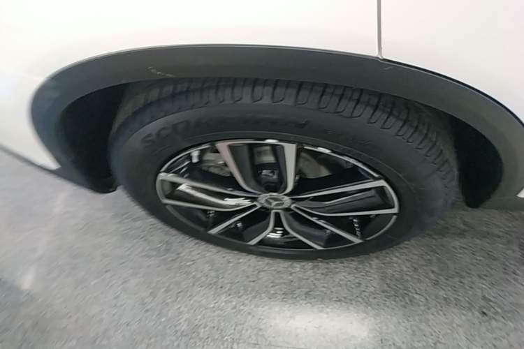 Used Mercedes-Benz GLC 2021 GLC 260 L 4MATIC Luxury Model Right Rear Wheel Hub