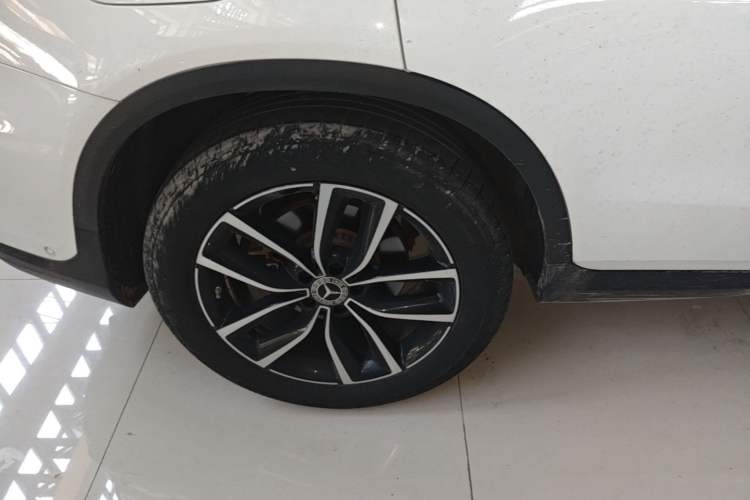 Used Mercedes-Benz GLC 2021 GLC 260 L 4MATIC Luxury Model Right Rear Wheel Hub