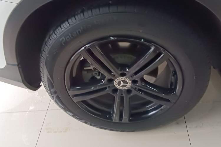 Used Mercedes-Benz GLC 2021 GLC 260 L 4MATIC Dynamic Edition Right Rear Wheel Hub