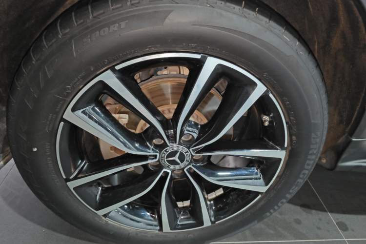Used Mercedes-Benz GLC 2021 GLC 260 L 4MATIC Luxury Model Right Rear Wheel Hub