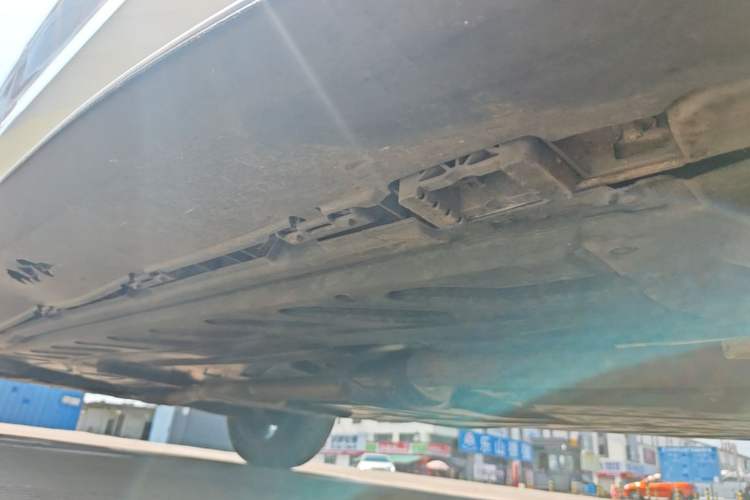 Used Mercedes-Benz GLC 2021 GLC 260 L 4MATIC Luxury Model Right Side Sill