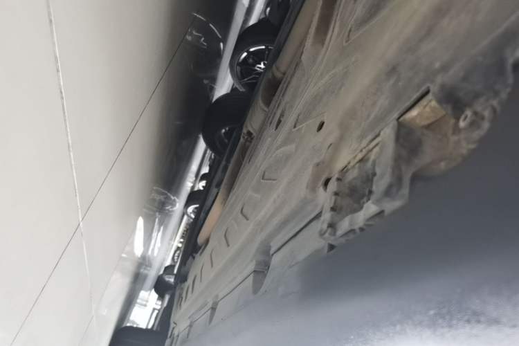 Used Mercedes-Benz GLC 2021 GLC 260 L 4MATIC Dynamic Edition Right Side Sill
