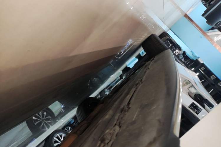 Used Mercedes-Benz GLC 2021 GLC 300 L 4MATIC Dynamic Model Right Side Sill