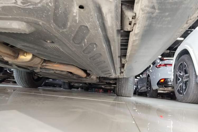 Used Mercedes-Benz GLC 2021 GLC 300 L 4MATIC Dynamic Model Right Side Sill