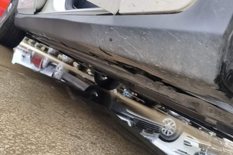 Used Mercedes-Benz GLC 2021 GLC 260 L 4MATIC Dynamic Edition Right Side Sill