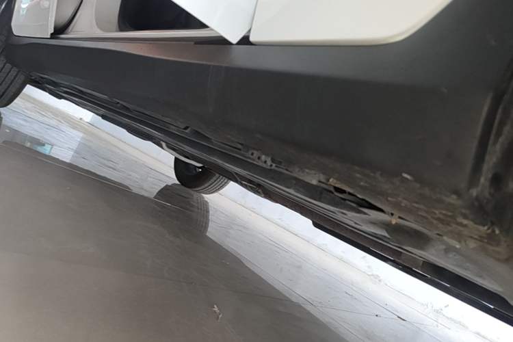 Used Mercedes-Benz GLC 2021 GLC 260 L 4MATIC Dynamic Edition Right Side Sill