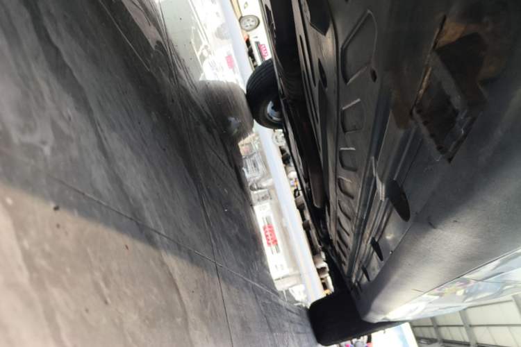Used Mercedes-Benz GLC 2021 GLC 260 L 4MATIC Luxury Model Right Side Sill