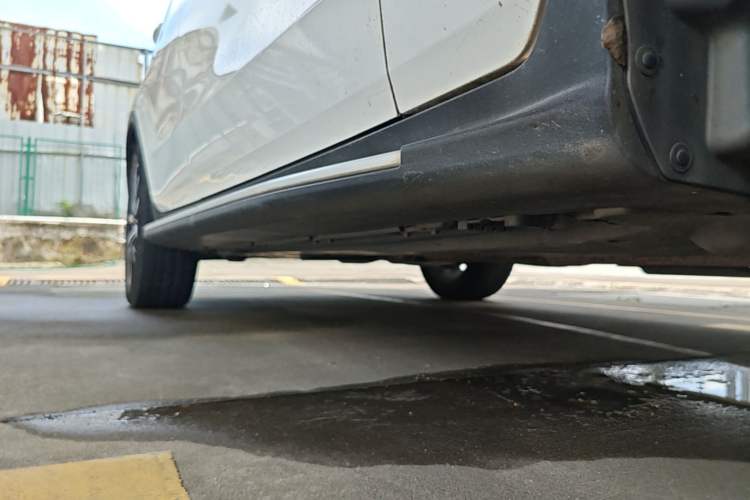 Used Mercedes-Benz GLC 2021 GLC 300 L 4MATIC Dynamic Model Right Side Sill