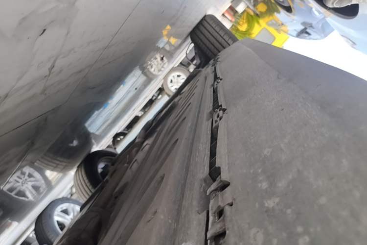 Used Mercedes-Benz GLC 2021 GLC 260 L 4MATIC Dynamic Edition Right Side Sill