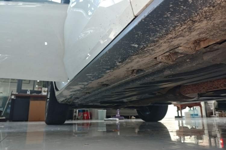 Used Mercedes-Benz GLC 2021 GLC 260 L 4MATIC Luxury Model Right Side Sill