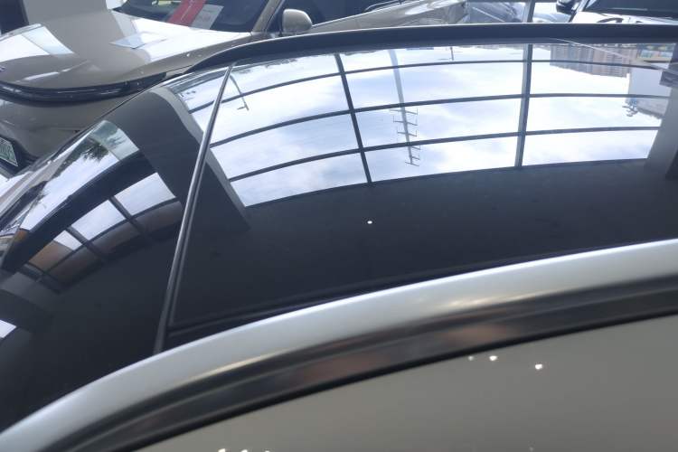 Used Mercedes-Benz GLC 2021 GLC 260 L 4MATIC Luxury Model Roof