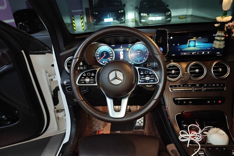 Used Mercedes-Benz GLC 2021 GLC 260 L 4MATIC Luxury Model Steering Wheel