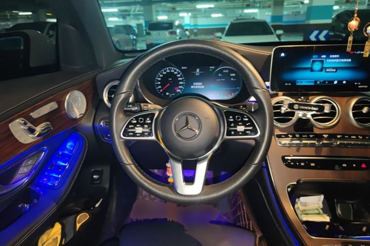 Used Mercedes-Benz GLC 2021 GLC 300 L 4MATIC Dynamic Model Steering Wheel