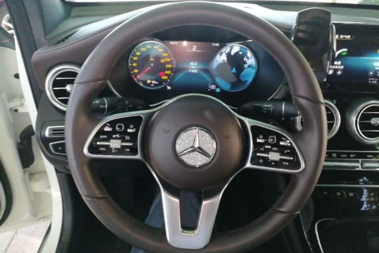 Used Mercedes-Benz GLC 2021 GLC 260 L 4MATIC Dynamic Edition Steering Wheel