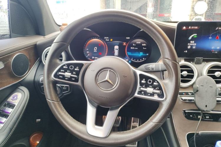 Used Mercedes-Benz GLC 2021 GLC 260 L 4MATIC Luxury Model Steering Wheel