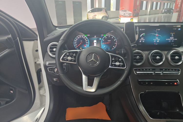 Used Mercedes-Benz GLC 2021 GLC 260 L 4MATIC Luxury Model Steering Wheel