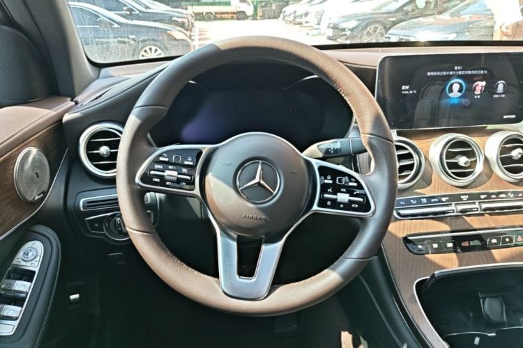 Used Mercedes-Benz GLC 2021 GLC 260 L 4MATIC Luxury Model Steering Wheel