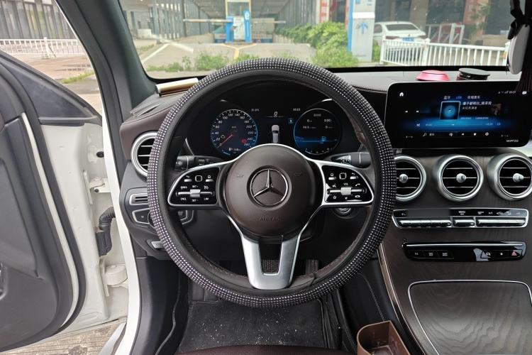 Used Mercedes-Benz GLC 2021 GLC 260 L 4MATIC Luxury Model Steering Wheel
