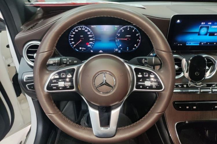 Used Mercedes-Benz GLC 2021 GLC 300 L 4MATIC Dynamic Model Steering Wheel
