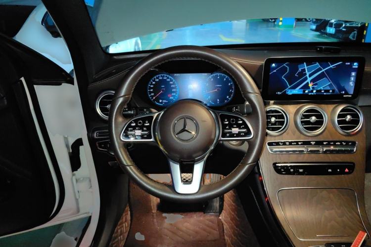 Used Mercedes-Benz GLC 2021 GLC 260 L 4MATIC Luxury Model Steering Wheel