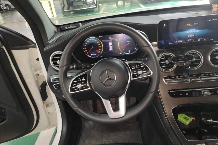Used Mercedes-Benz GLC 2021 GLC 260 L 4MATIC Luxury Model Steering Wheel
