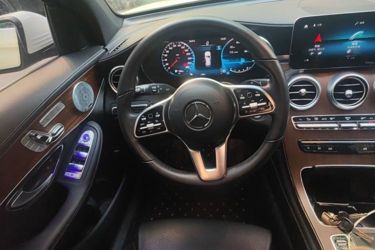 Used Mercedes-Benz GLC 2021 GLC 300 L 4MATIC Dynamic Model Steering Wheel