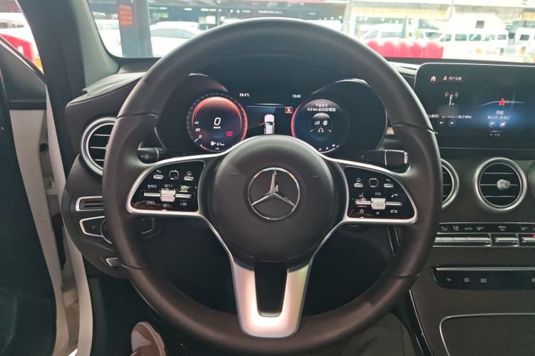Used Mercedes-Benz GLC 2021 GLC 260 L 4MATIC Luxury Model Steering Wheel