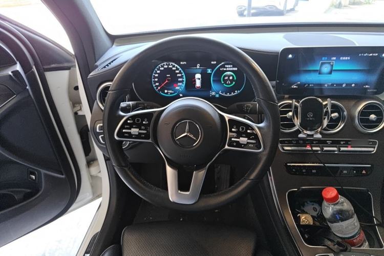 Used Mercedes-Benz GLC 2021 GLC 260 L 4MATIC Luxury Model Steering Wheel