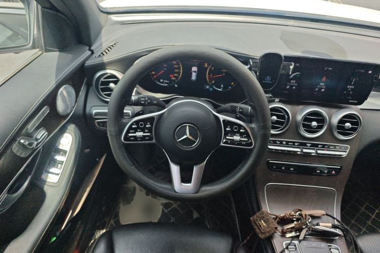 Used Mercedes-Benz GLC 2021 GLC 260 L 4MATIC Luxury Model Steering Wheel