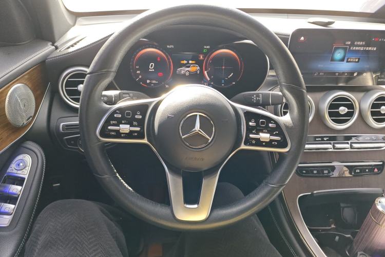 Used Mercedes-Benz GLC 2021 GLC 300 L 4MATIC Dynamic Model Steering Wheel