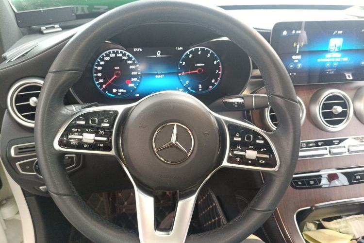 Used Mercedes-Benz GLC 2021 GLC 300 L 4MATIC Dynamic Model Steering Wheel
