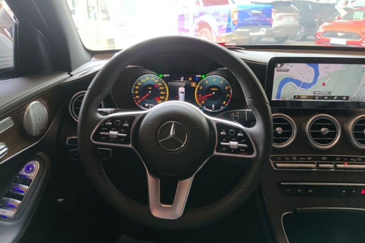 Used Mercedes-Benz GLC 2021 GLC 300 L 4MATIC Dynamic Model Steering Wheel