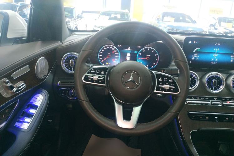 Used Mercedes-Benz GLC 2021 GLC 300 L 4MATIC Dynamic Model Steering Wheel