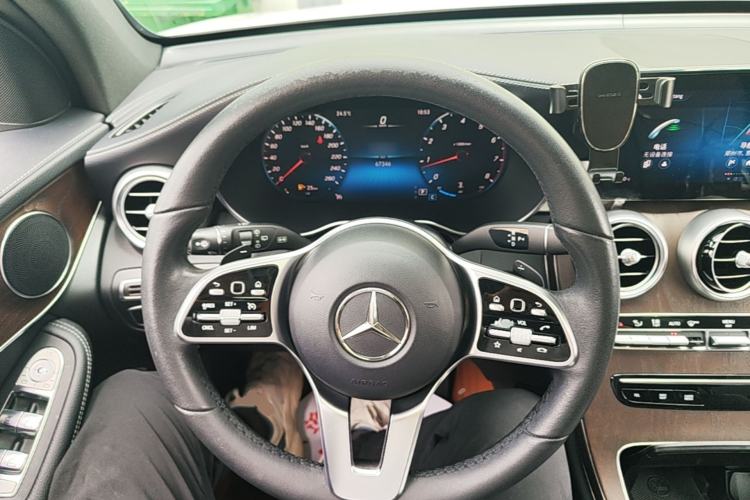 Used Mercedes-Benz GLC 2021 GLC 260 L 4MATIC Luxury Model Steering Wheel
