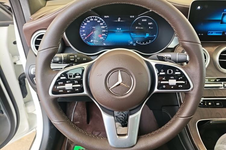 Used Mercedes-Benz GLC 2021 GLC 260 L 4MATIC Luxury Model Steering Wheel