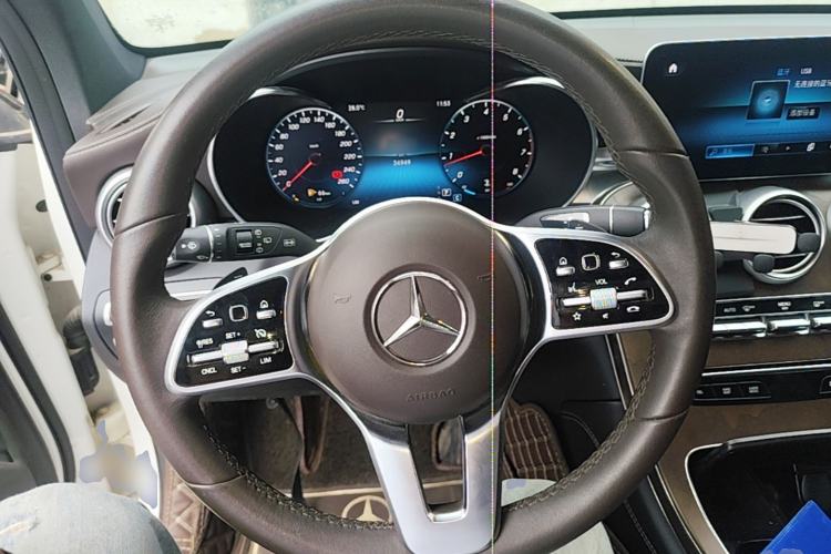 Used Mercedes-Benz GLC 2021 GLC 260 L 4MATIC Luxury Model Steering Wheel