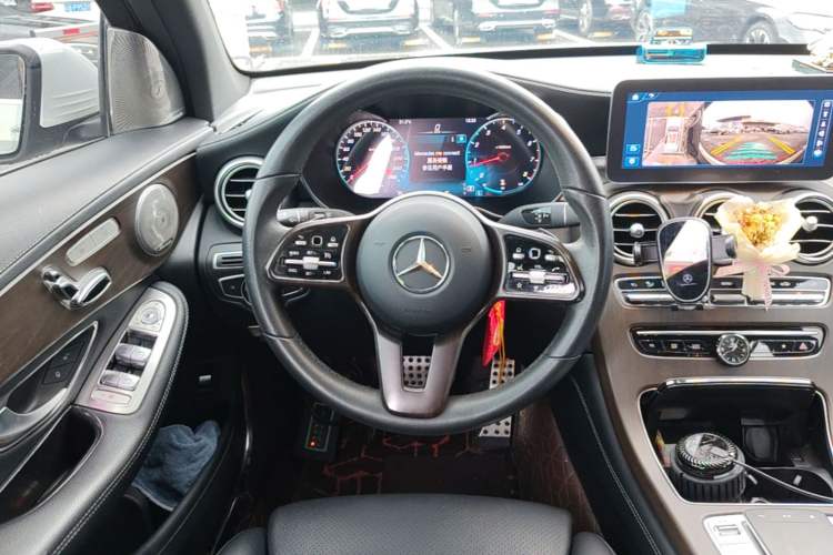 Used Mercedes-Benz GLC 2021 GLC 260 L 4MATIC Dynamic Edition Steering Wheel
