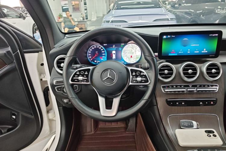 Used Mercedes-Benz GLC 2021 GLC 260 L 4MATIC Luxury Model Steering Wheel
