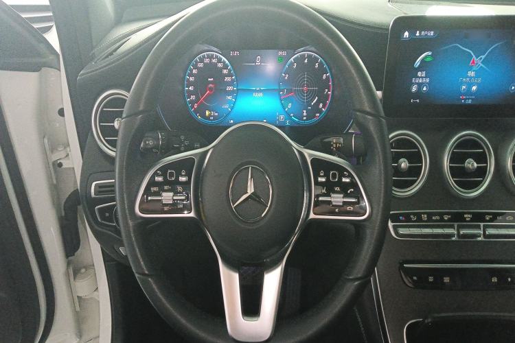 Used Mercedes-Benz GLC 2021 GLC 260 L 4MATIC Luxury Model Steering Wheel
