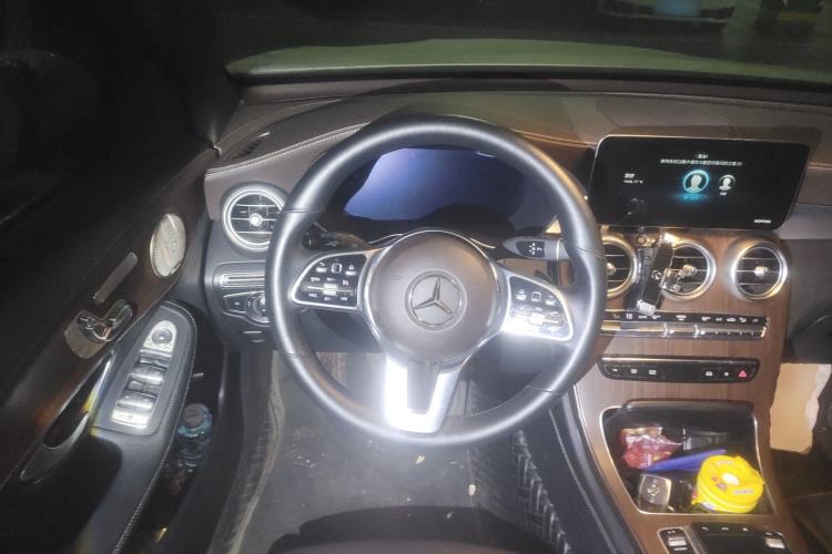 Used Mercedes-Benz GLC 2021 GLC 300 L 4MATIC Dynamic Model Steering Wheel